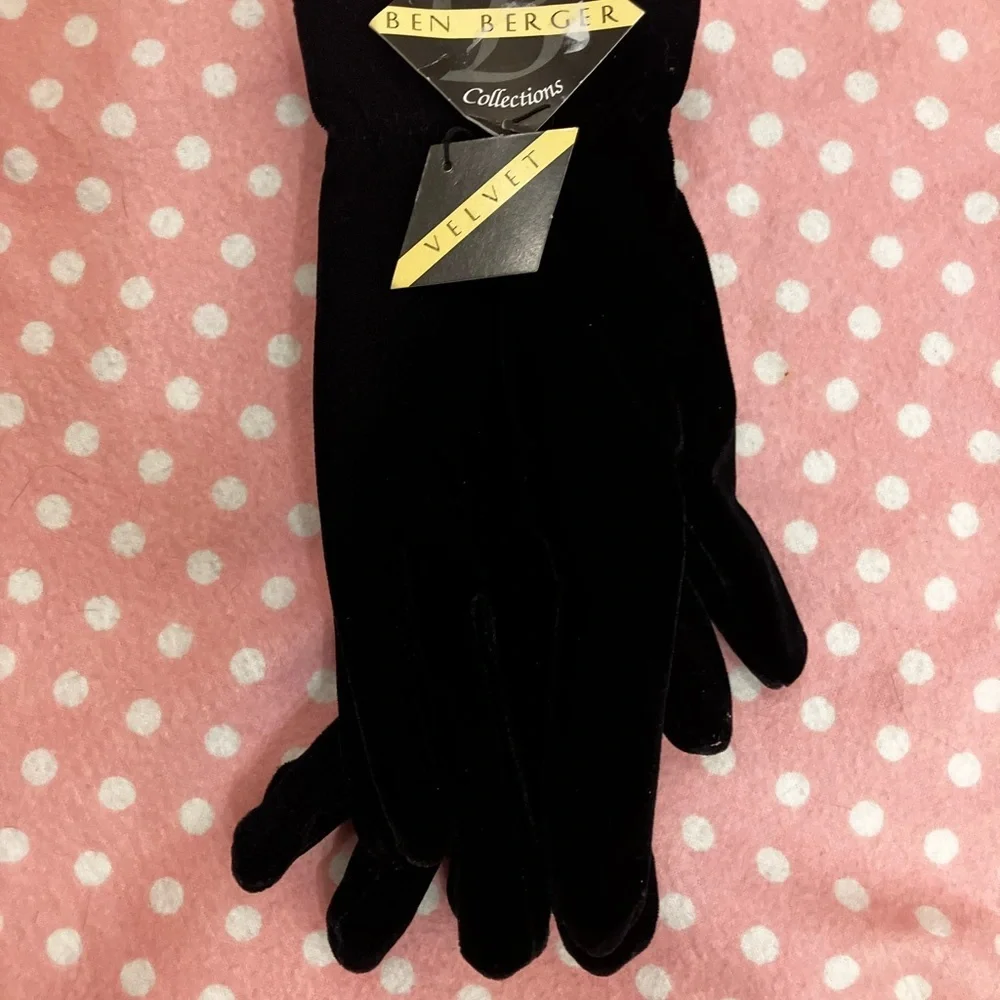 Black Velvet Gloves